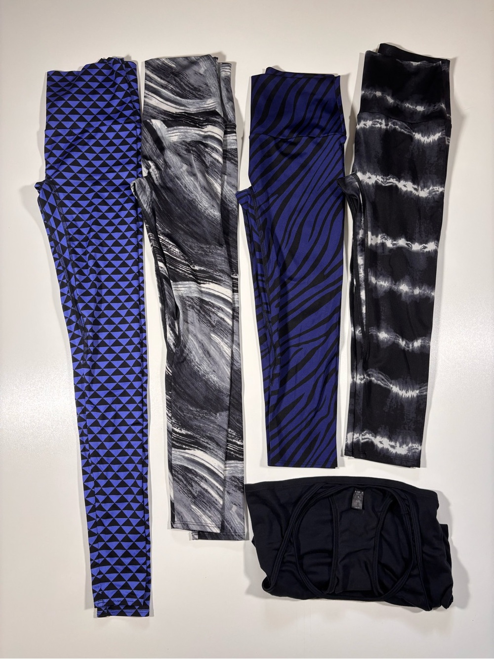 K-Deer Women’s Leggings Bundle Capri Sneaker Full Length Tank Medium Small